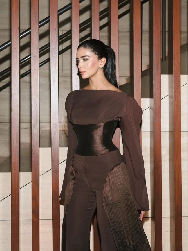 Brown outfit full-length event portrait